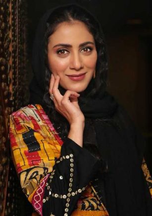 مونا فرجاد شب بازیگر
